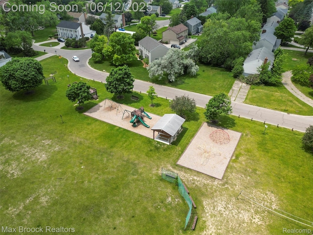 5544 Kingsfield Dr, West Bloomfield, MI 48322 - aerial view of a community park