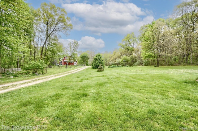 12445 Shaffer Rd, Davisburg, MI 48350 - view of green lawn