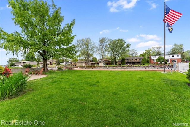 28395 Swan Island Dr, Grosse Ile, MI 48138 - view of yard