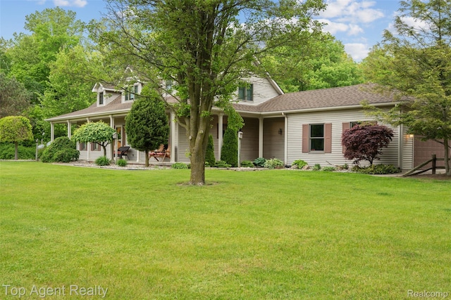 7386 Card Rd, Smiths Creek, MI 48074 - view of front of home featuring a front yard