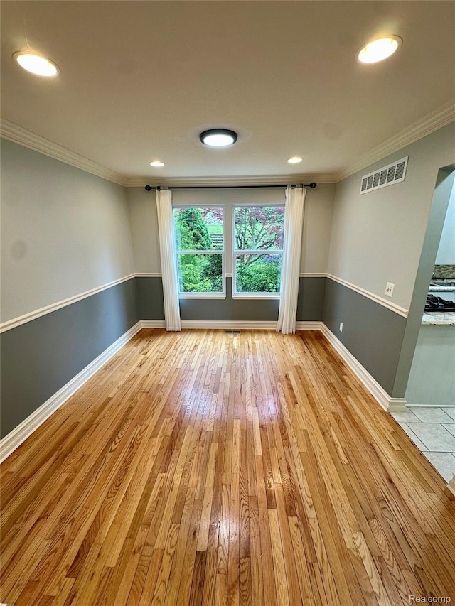 3758 Tienken Rd, Auburn Hills, MI 48326 - empty room featuring hardwood / wood-style flooring, crown molding, baseboards, and recessed lighting