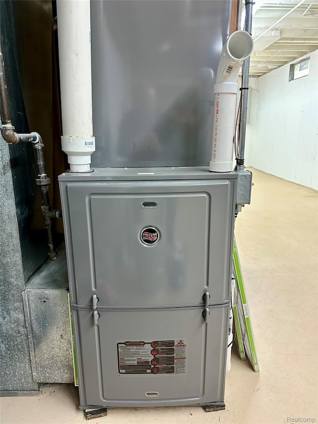 3758 Tienken Rd, Auburn Hills, MI 48326 - utilities with heating unit