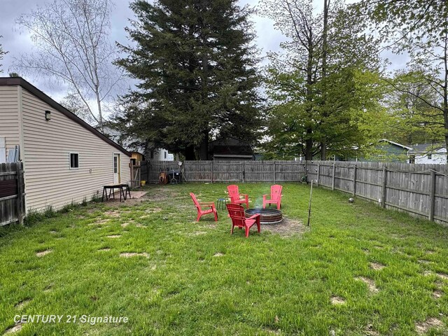 405 Erie St, Houghton Lake, MI 48629 - photo 20