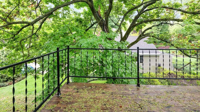1355 Hemmeter Rd, Saginaw, MI 48638 - view of balcony