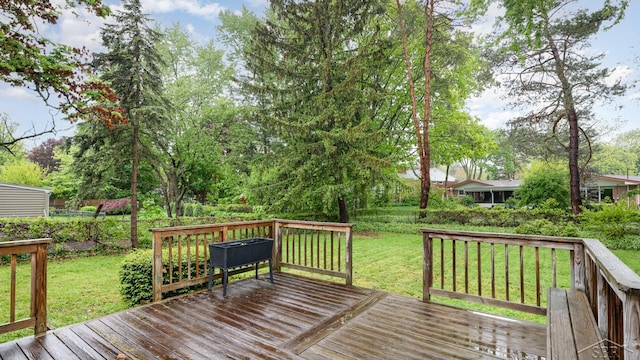 1355 Hemmeter Rd, Saginaw, MI 48638 - wooden terrace with a lawn