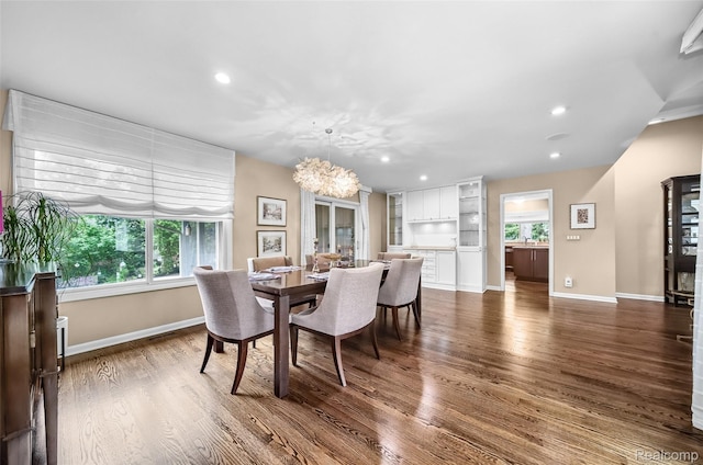 5259 Echo Rd, Bloomfield Hills, MI 48302 - dining area featuring a chandelier, dark wood-style floors, recessed lighting, and baseboards
