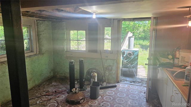 5820 Mack Rd, Howell, MI 48855 - view of entrance foyer