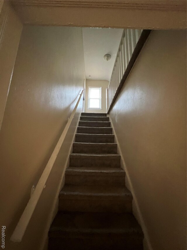 11106 Nottingham Rd, Detroit, MI 48224 - view of stairway