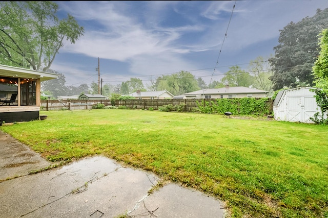 538 Monterey Dr, Benton Harbor, MI 49022 - view of yard featuring a sunroom