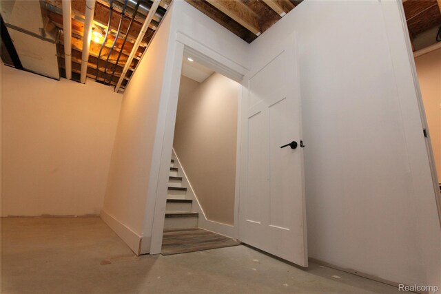 1041 Lancaster St, Lapeer, MI 48446 - stairs with concrete floors