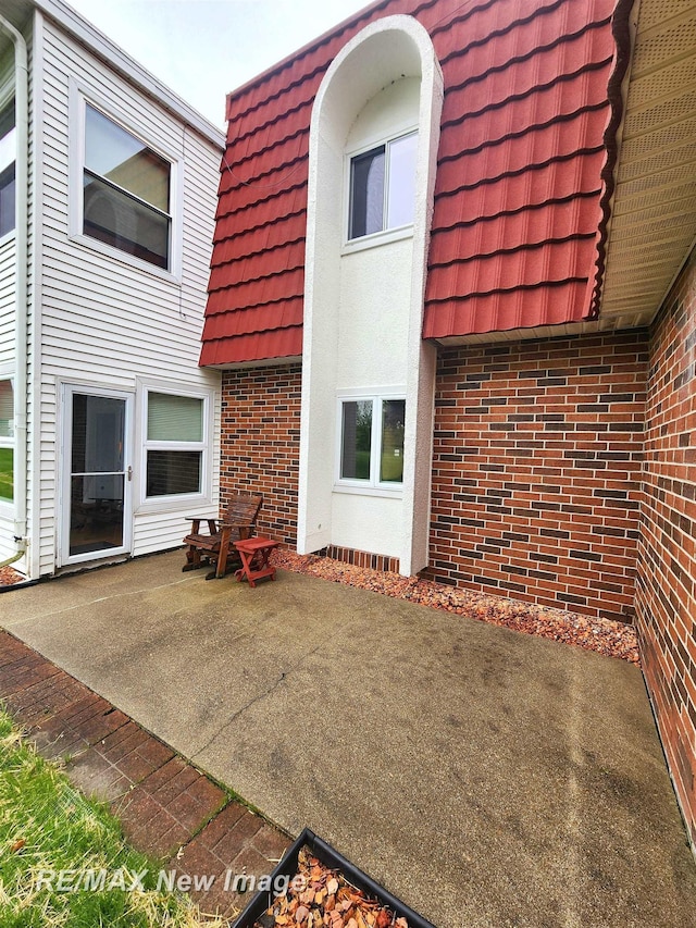 9135 Greenway Blvd, Saginaw, MI 48609 - view of patio / terrace