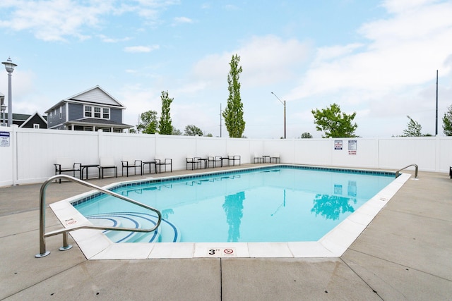 245 Cavelier Ave, Saint Joseph, MI 49085 - view of community pool