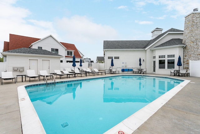 245 Cavelier Ave, Saint Joseph, MI 49085 - community pool with a patio