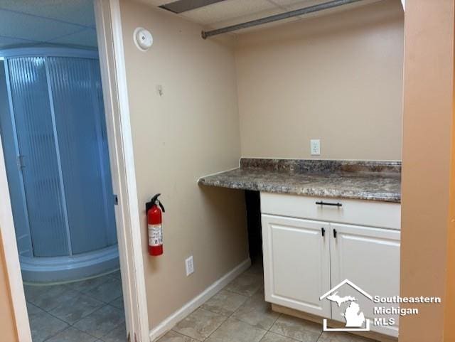 13535 Netherwood St, Southgate, MI 48195 - interior space featuring light tile patterned floors and baseboards