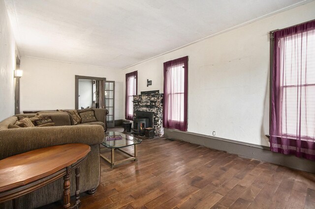 1122 Main St, Saint Joseph, MI 49085 - living area featuring hardwood / wood-style floors