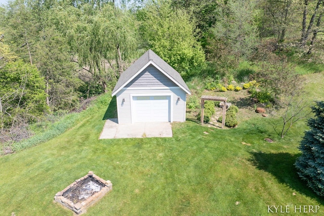 8718 Little Bend Ct, Middleville, MI 49333 - detached garage featuring a forest view