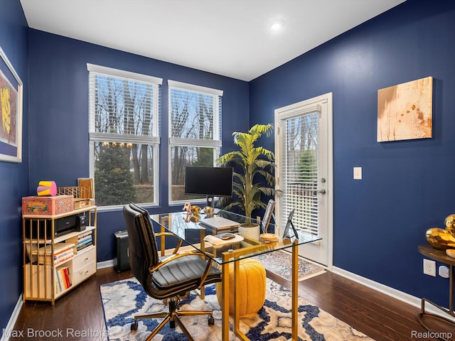 764 Hummingbird Dr, Rochester, MI 48307 - home office with baseboards and wood finished floors