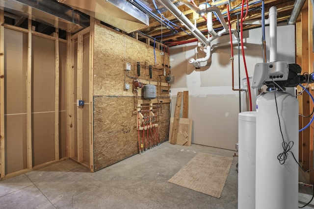 333 S W Silver Lake Rd, Michigan, MI 49685 - unfinished below grade area featuring a water softener system