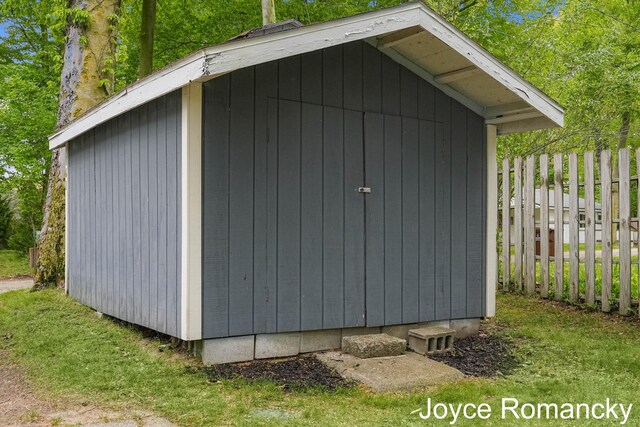 161 Beechwood Dr SW, Stanton, MI 48888