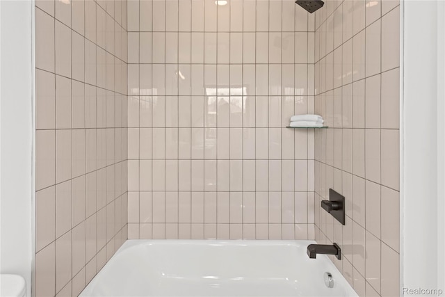 7614 Kipling Unit 15, Detroit, MI 48206 - bathroom with toilet and shower / bath combination