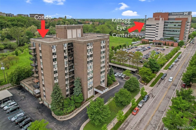 1050 Wall St Unit 8F, Ann Arbor, MI 48105 - drone / aerial view of apartment complex