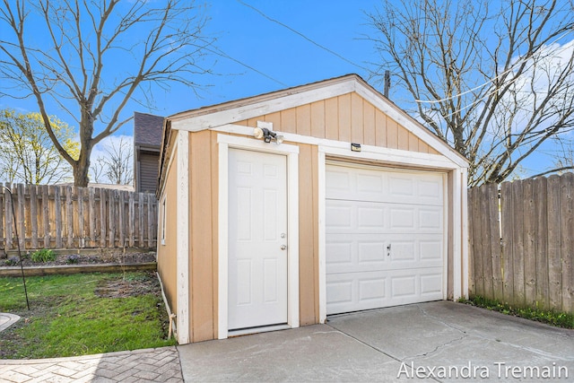 1046 Kenesaw Dr SE, East Grand Rapids, MI 49506 - detached garage with driveway