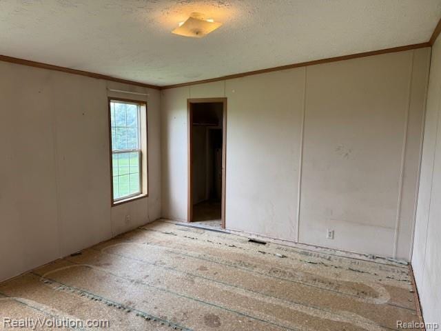 5736 Burnside Rd, North Branch, MI 48461 - unfurnished room featuring crown molding