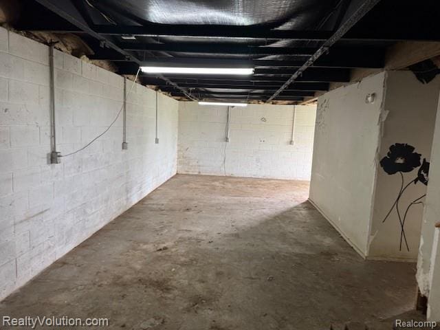 5736 Burnside Rd, North Branch, MI 48461 - view of unfinished below grade area
