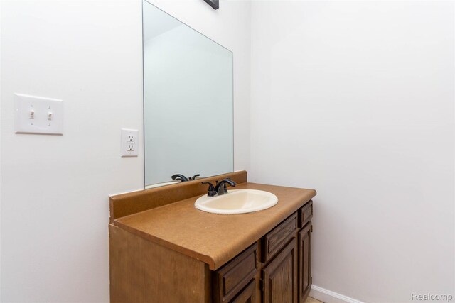 8713 Hupp Ave, Warren, MI 48089 - bathroom featuring vanity