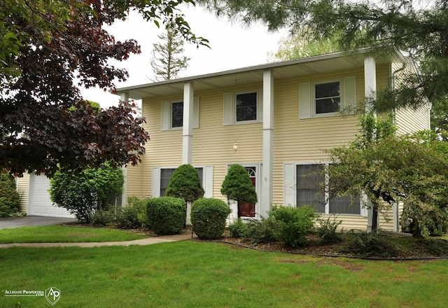 3478 N Gale Rd, Davison, MI 48423 - view of front of property featuring a front lawn and a garage
