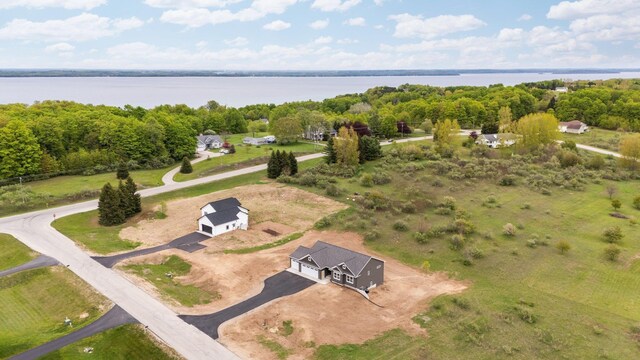 11964 E Shaker Trl, Suttons Bay, MI 49682