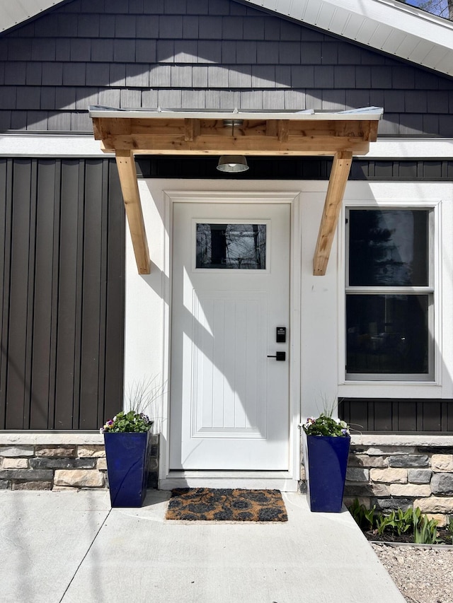 855 W Locust St, White Cloud, MI 49349 - view of property entrance