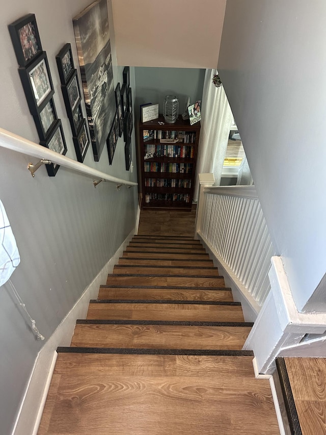 406 S Elm Ave, Jackson, MI 49203 - stairs with wood finished floors
