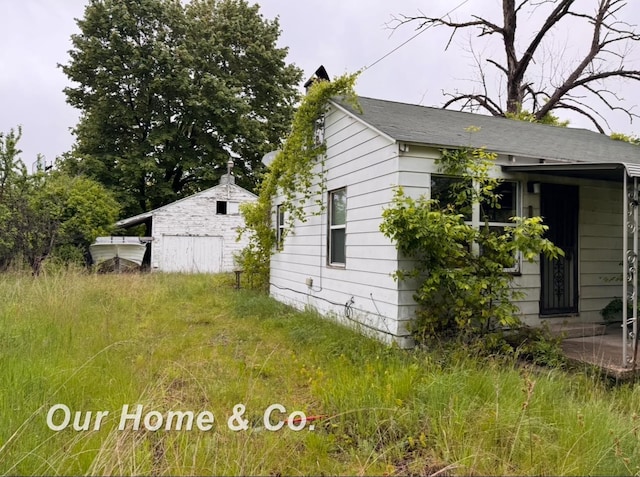 2411 Troy St, Saginaw, MI 48601 - view of property exterior