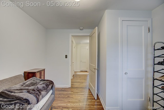 1012 W 12 Mile Rd, Royal Oak, MI 48073 - bedroom featuring light wood-style floors and baseboards