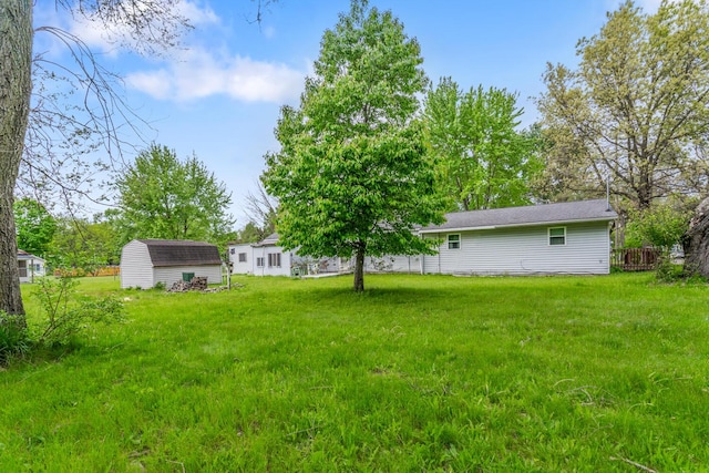 75 Taylor Ave, Battle Creek, MI 49037 - view of yard