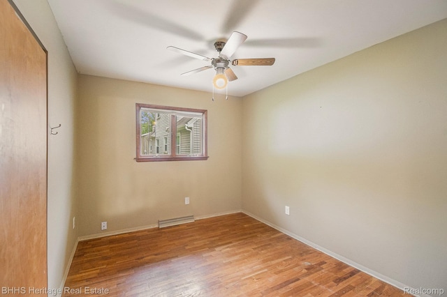 3226 Glasgow Dr, Lansing, MI 48911 - unfurnished room featuring ceiling fan, light wood-style floors, and baseboards