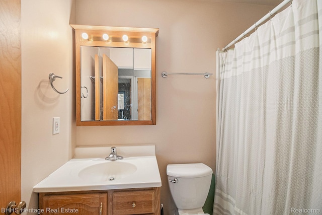 3226 Glasgow Dr, Lansing, MI 48911 - full bathroom with vanity and toilet