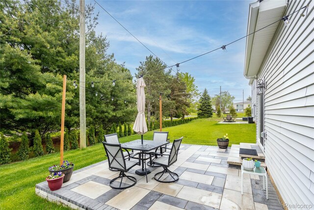 132 Copper Ridge Ct, Walled Lake, MI 48390 - view of patio with outdoor dining space