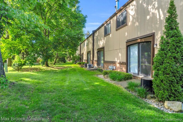 1169 Kirts Blvd Unit 12, Troy, MI 48084 - photo 35