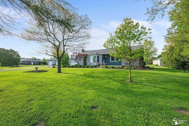 4851 Consear Rd, Ottawa Lake, MI 49267 - view of front facade featuring a front yard