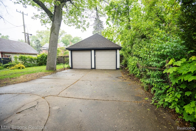 17352 Parkside St, Detroit, MI 48221 - view of detached garage