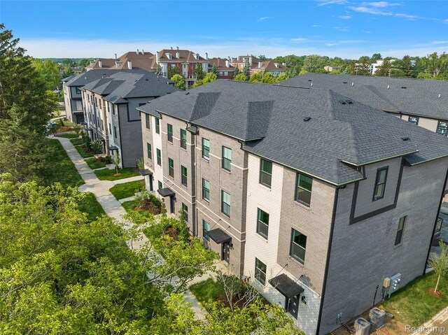 2817 Summers Pl, Troy, MI 48084 - aerial perspective of suburban area