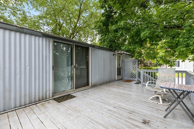3723 Pinoak St, Clarkston, MI 48348 - view of deck