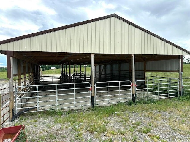 1720 Dimmers Rd, Reading, MI 49274 - view of horse barn