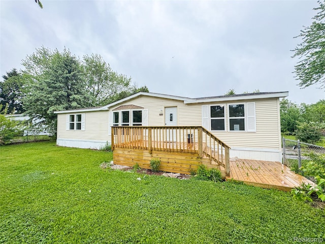 8909 E Country Ln, Lennon, MI 48449 - back of house with a wooden deck