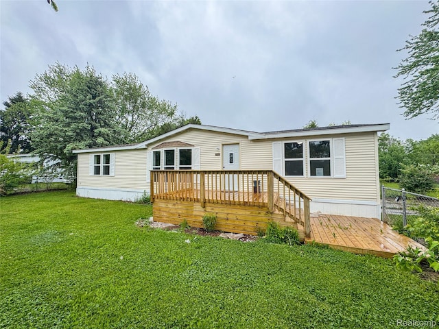 8909 E Country Ln, Lennon, MI 48449 - rear view of property featuring a deck