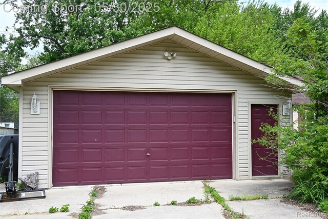 23744 Liddle St, Brownstown, MI 48183 - view of detached garage