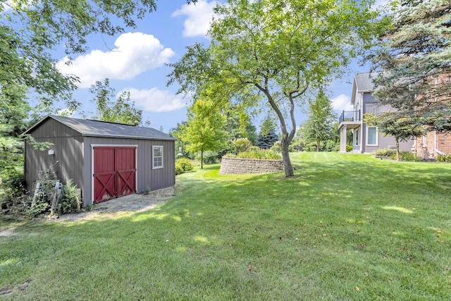 1780 Williamsburg Dr, Adrian, MI 49221 - view of grassy yard with a balcony