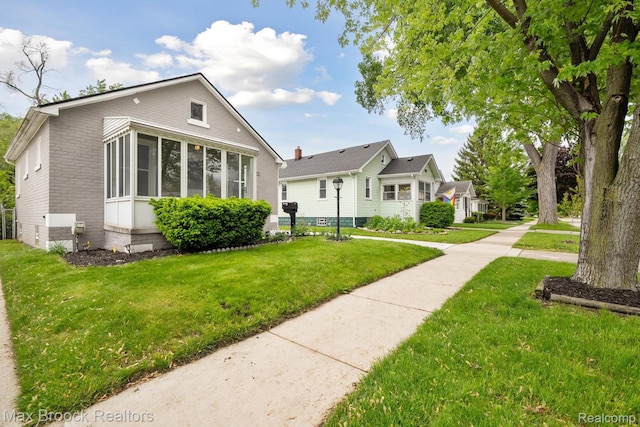 262 W Tacoma St, Clawson, MI 48017 - photo 2